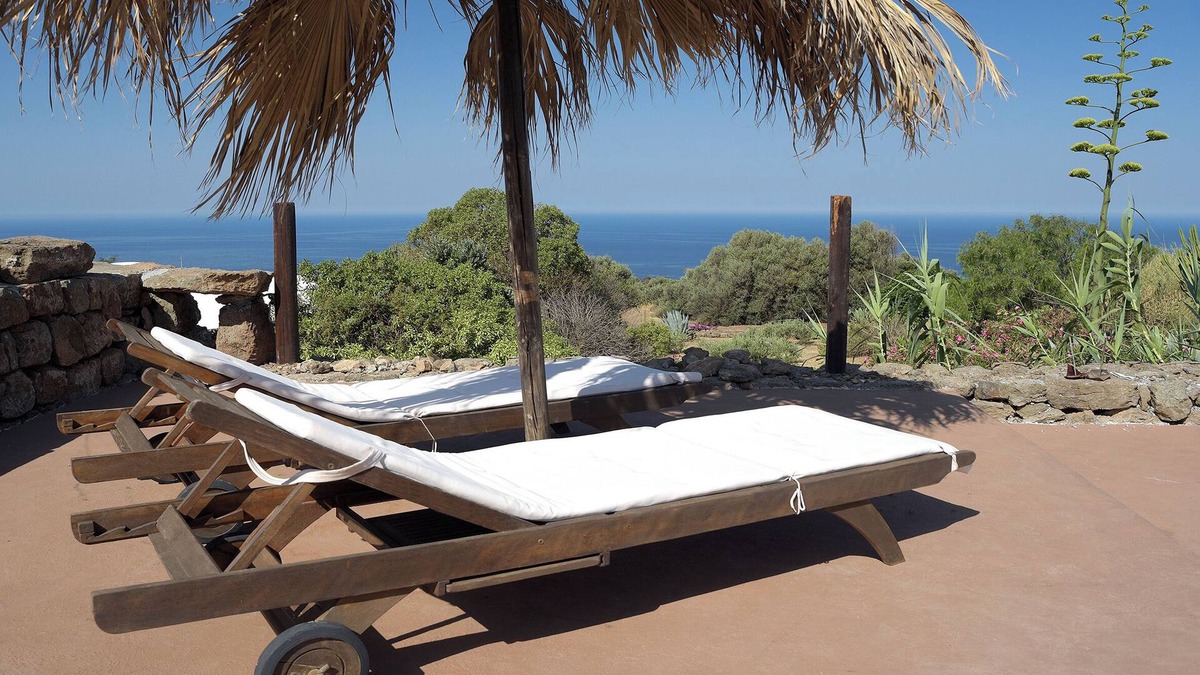 Pantelleria House | [Private Pool + Sea View + Garden + Barbecue] Mansion "Dammuso"