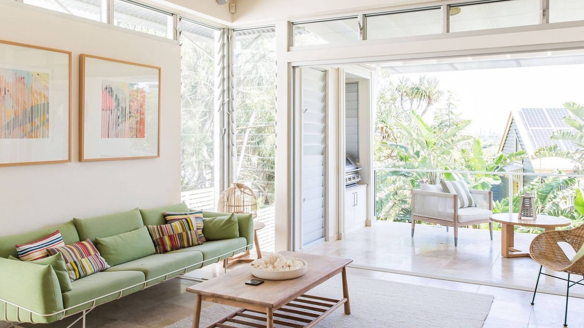 Sunshine Beach Villa | PRIVATE POOL - STYLISH - WALK TO BEACH & SHOPS