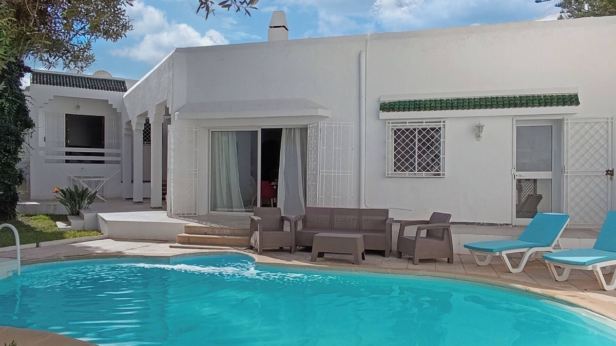 La Marsa Villa | Private Pool Villa La Soukra Tunis 5 Bedrooms
