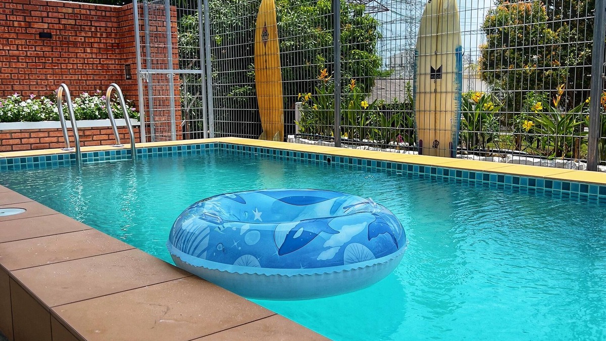 Kampung Dhobi Villa | Private Port Dickson Getaway: Charming 3-Bedroom Villa with AC & WiFi