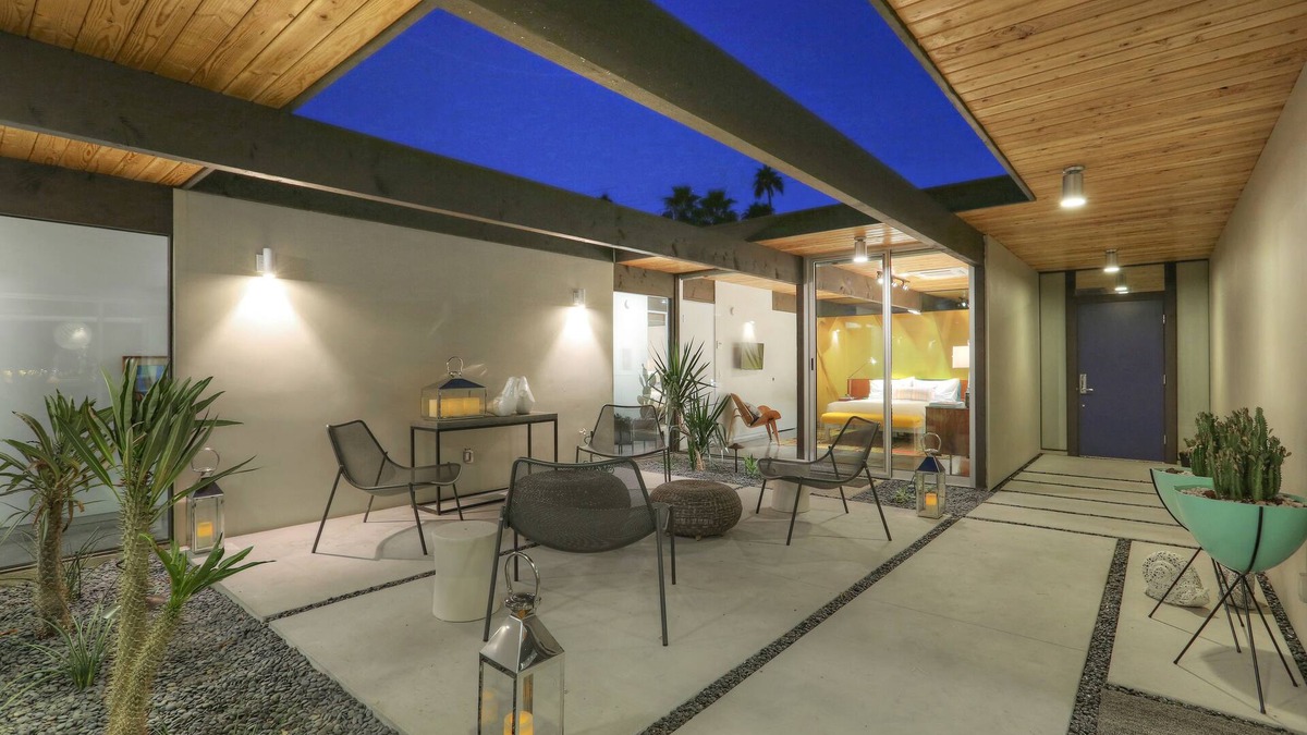 Tahquitz River Estates House | Private Post & Beam Eichler w/Pool & Spa in S. Palm Springs with Mountain Views