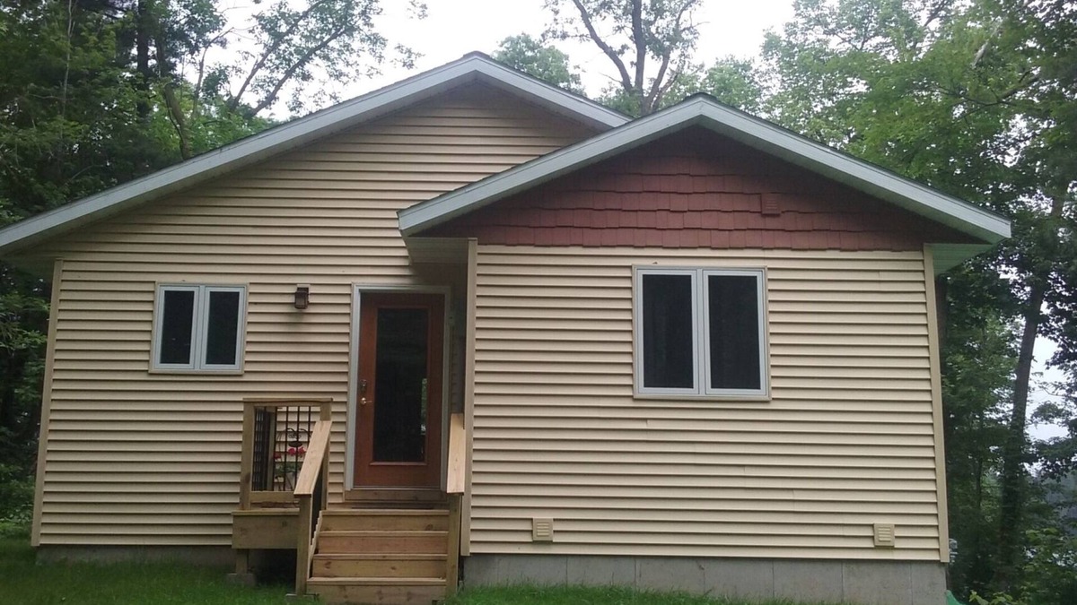 Chetek House | Private Prairie Lake Lodge - Family Friendly
