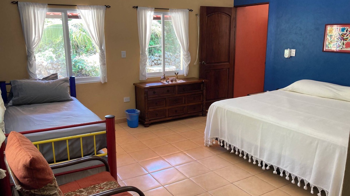 Santa Elena House | Private Quiet and Charming bungalow in serene Santa Elena with AC, WiFi