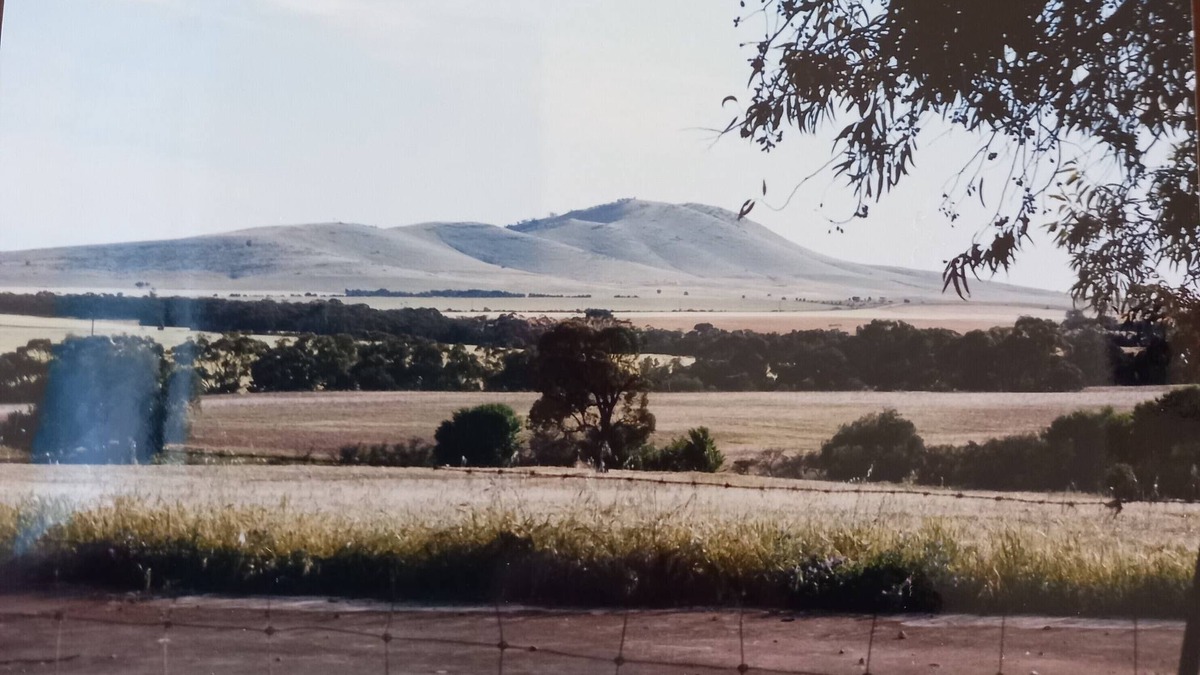 Booleroo Centre House | PRIVATE, REMOTE, SECLUDED COUNTRY HOMESTEAD PETS WELCOME! - BOOLEROO CENTRE