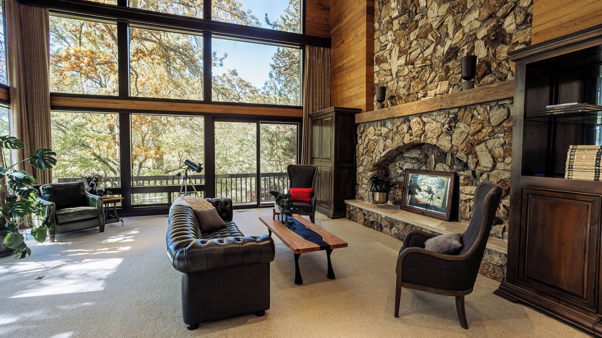 Rogue River House | Private Resort style nature retreat, with pool, pet-friendly