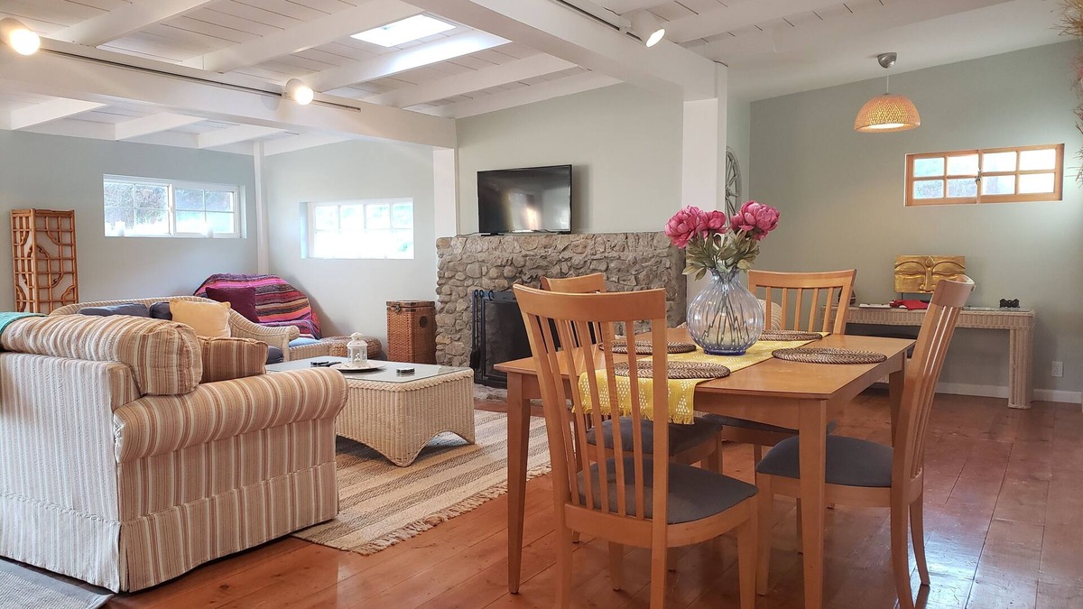 Western Malibu House | Private Retreat house nestled between the mountains and ocean in Western Malibu!