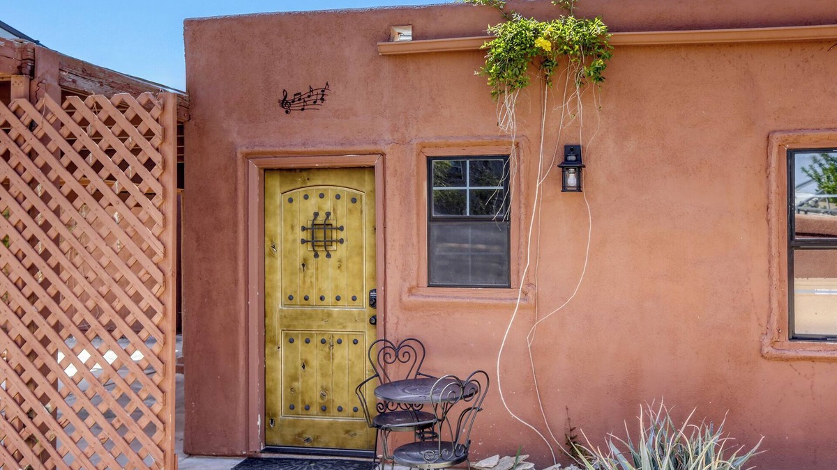Centennial Hills Cottage | Private Retreat In Northwest Las Vegas For A Single Or Couplen