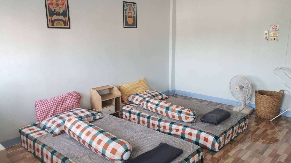 Wat Ket House | Private room with 2 beds