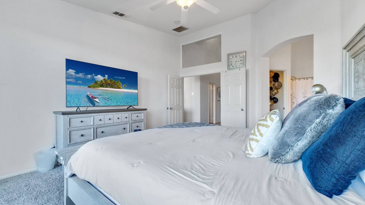 Lake Elsinore Apartment | Private room/bathroom. Enjoy this beautiful view!