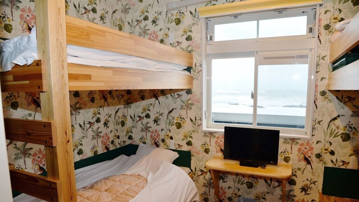 Aoshima House | Private room Bunk bed of Obi cedar from Miyazaki / Miyazaki Miyazaki