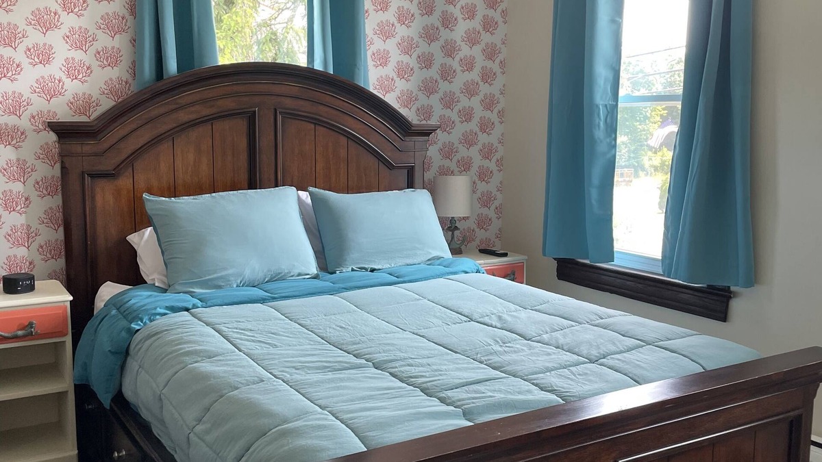West Creek Bed & Breakfast | Private Room close to LBI Long Beach Island West Creek Tuckerton Wedding Venues