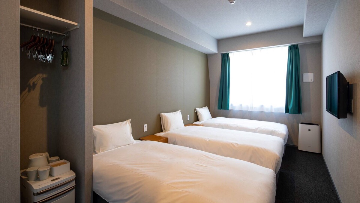 Kitahorie Hotel | Private room Dog friendly triple room Bath /Osaka Ōsaka