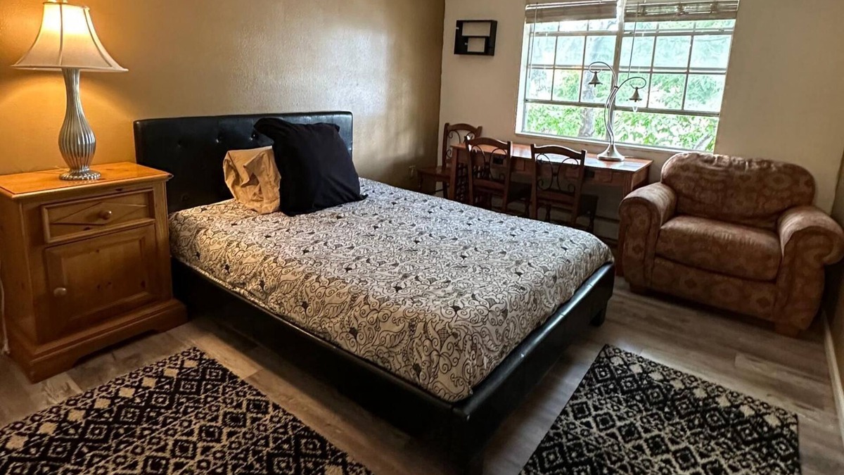 Goldsmith Apartment | Private room, excellent location! Evans & I25, virtually closed to everything!