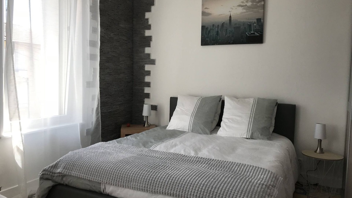 Quartier Beauregard-Boufflers-Buthegnemont-Boudonville House | Private room in a guest house on the street side