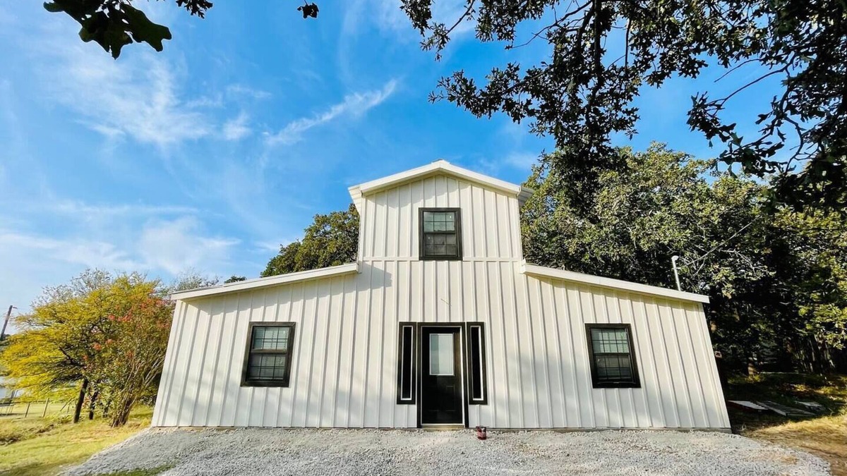 Valley View Bed & Breakfast | Private room in bed and breakfast hosted by Tye