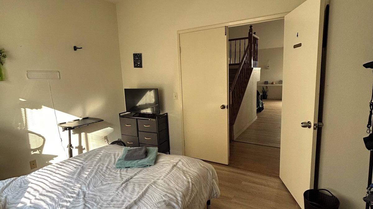 Moreno Valley House | Private Room in Comfortable Home for Students or Young Professionals