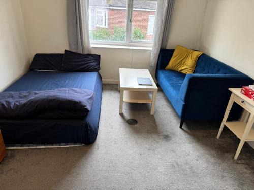 Coventry House | Private room in Coventry