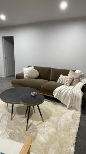 Ashhurst House | Private room in homestay