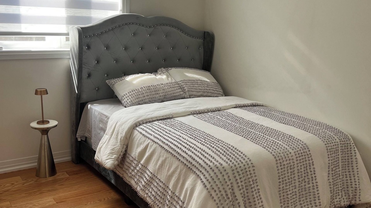 Balm Beach House | Private Room in Markham