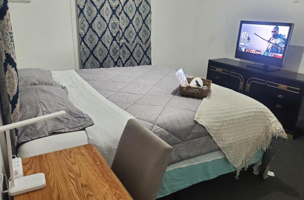 South Louisville House | Private Room Near to Downtown Churchill Downs UofL Airport &Kentucky Expo Center