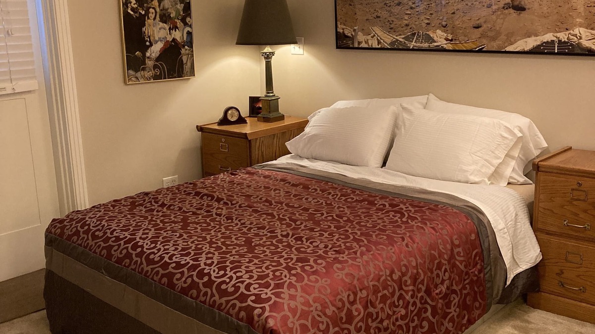 Easton Addition Bed & Breakfast | Private room, private entrance in a redwood grove setting