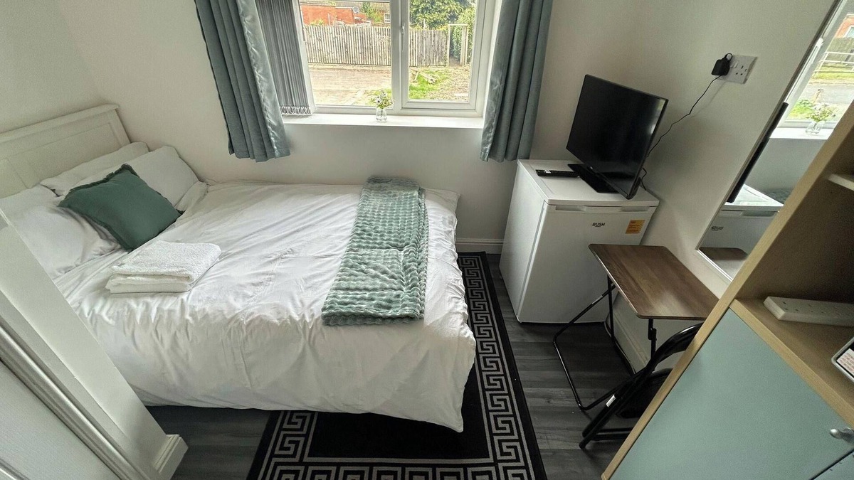 Erdington Apartment | Private Room with Ensuite Bathroom & Free Parking