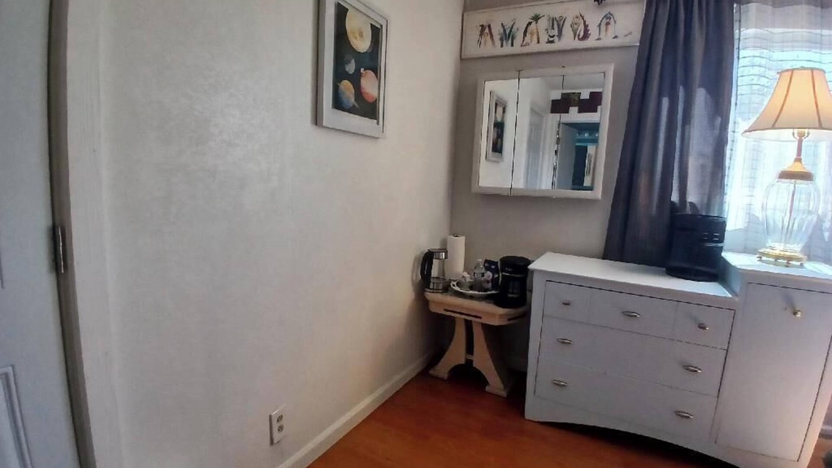 South San Jose House | Private Room with Ensuite Bath - Separate Entrance and Exit!