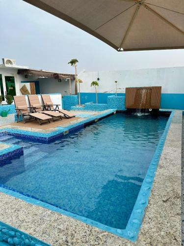 Al Hadd Cabin | Private Rooms in Shared Beach Chalet - 1