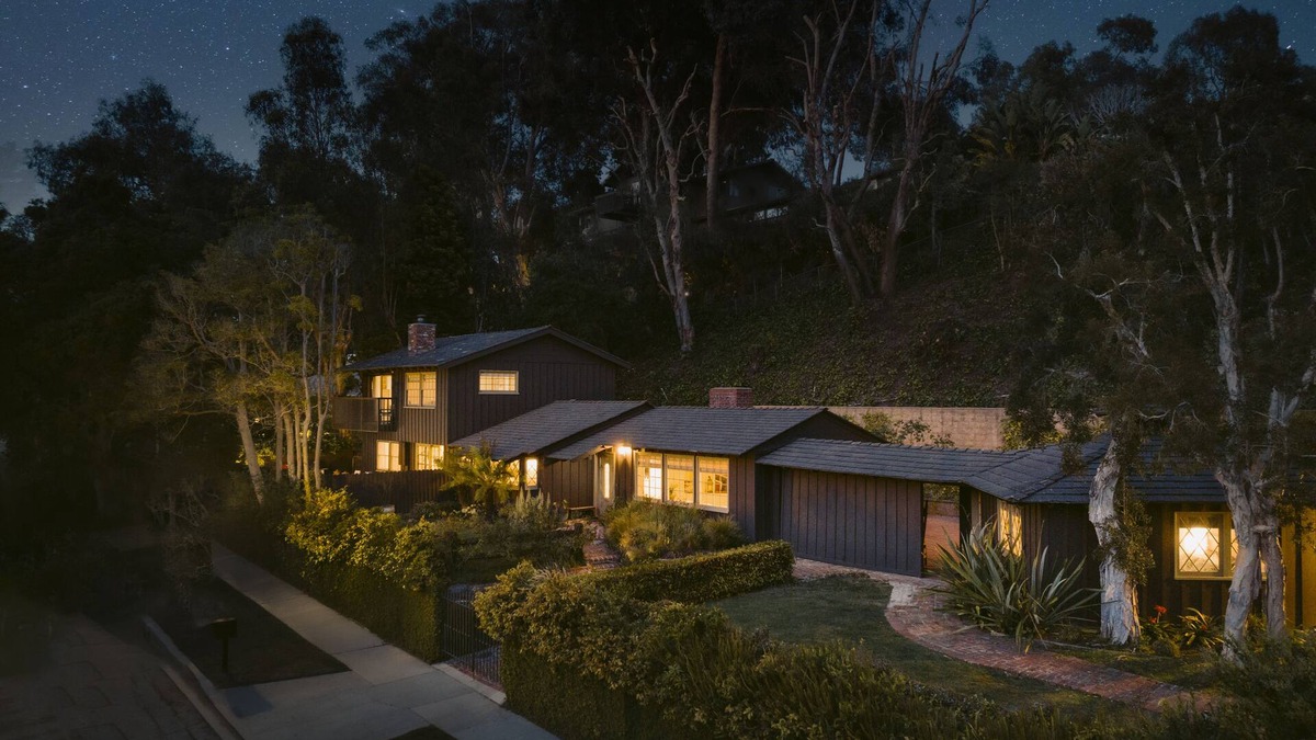 Santa Monica Canyon House | Private Santa Monica Canyon Retreat on Double Lot