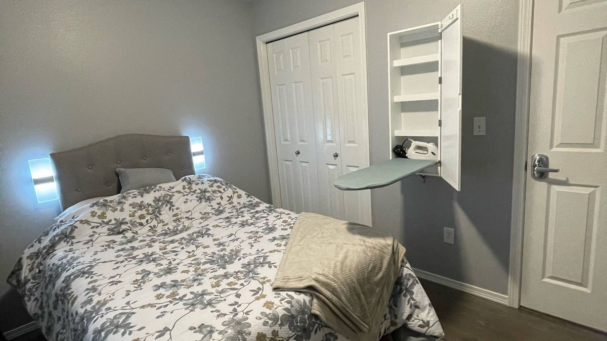 Caldwell House | Private shared home one bedroom, bathroom, Caldwell Id, 25min from Boise airport