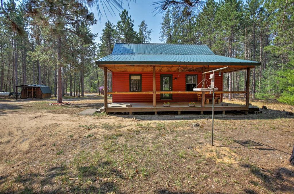South Boardman House | Private South Boardman Cabin on 10 Forest Acres!