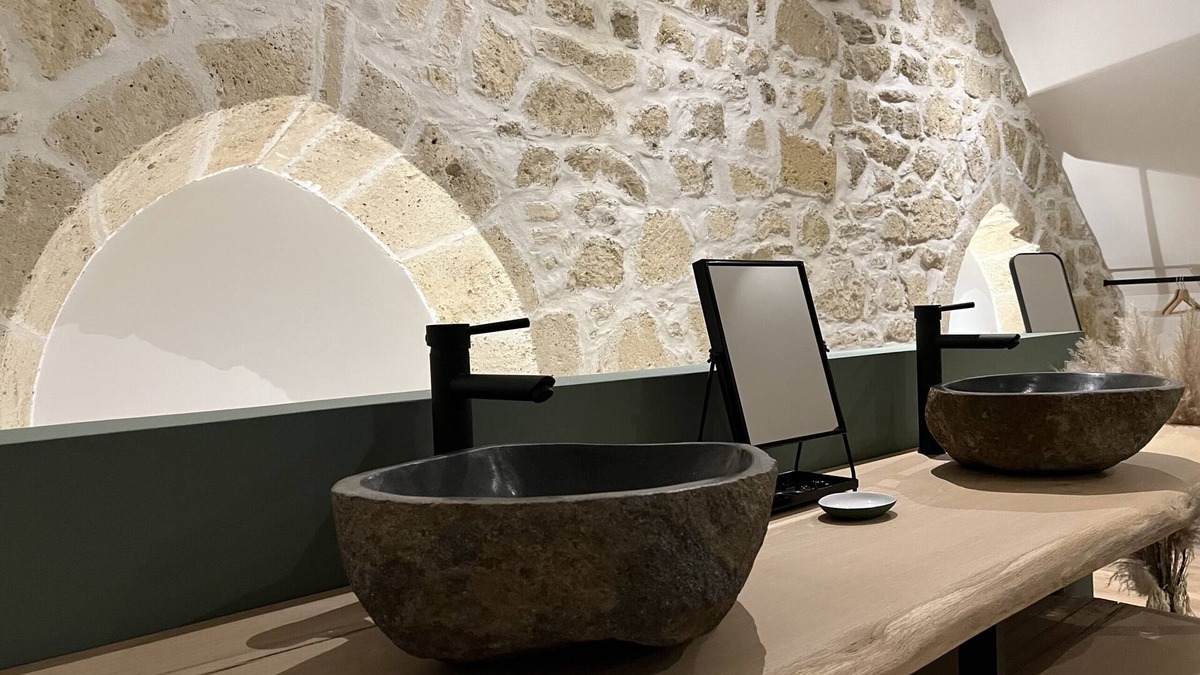Laon Apartment | Private Spa Apartment