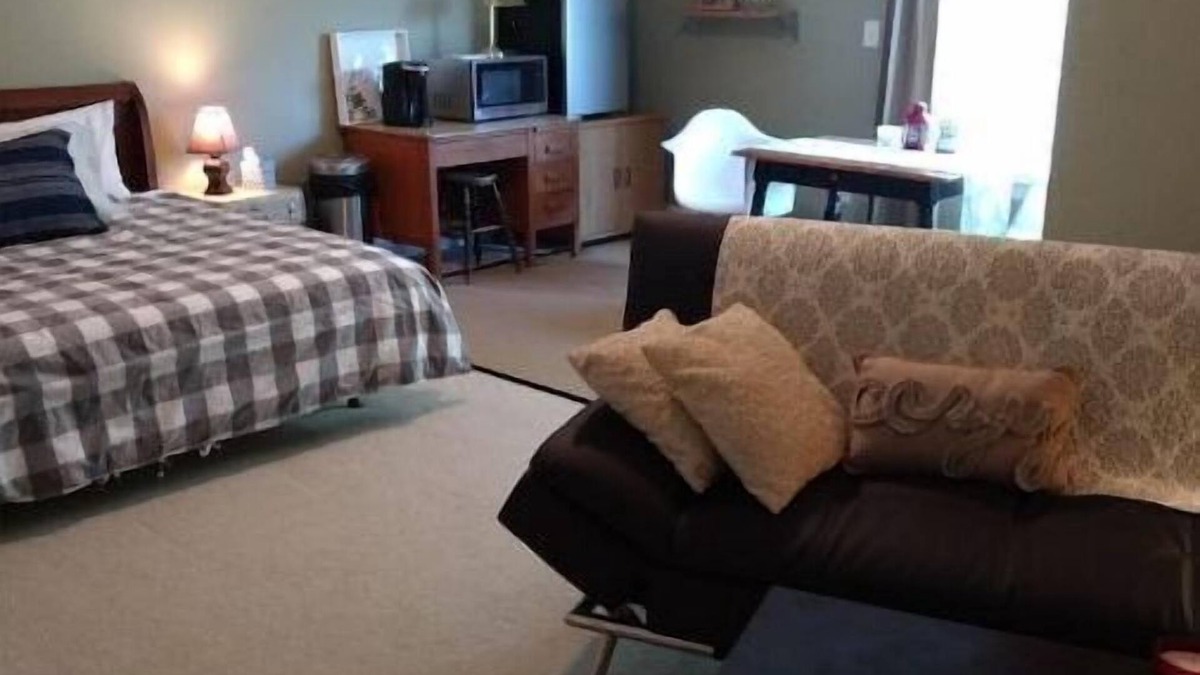 Chesapeake Apartment | Private, Spacious Studio Apartment, Bathroom