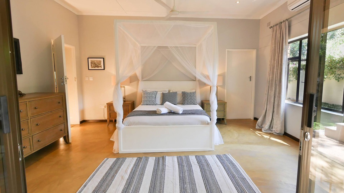 Victoria Falls House | Private Spacious Cottage in Victoria Falls