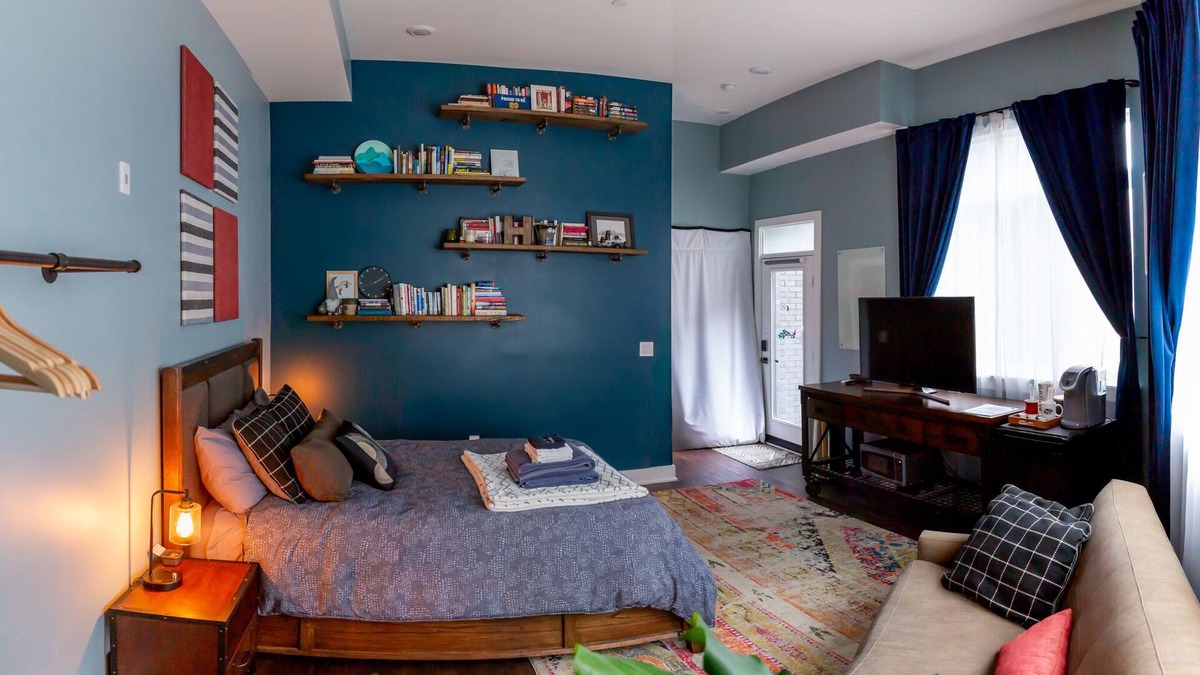 Northern Liberties Condo | Private Street Entrance to Spacious Guest Room