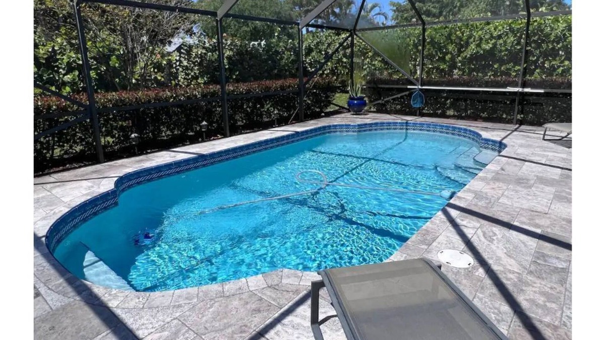 Stuart House | Private Stuart Poolside Oasis
