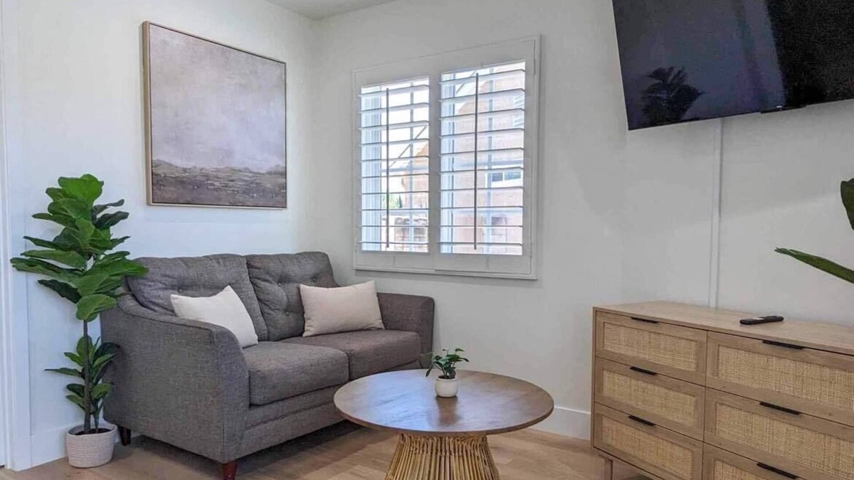 Simi Valley Apartment | Private studio centrally located