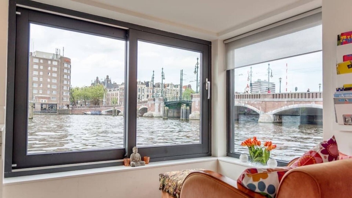 Weesperzijde Boat Rental | Private Studio Houseboat *BEST VIEW* @Amstel