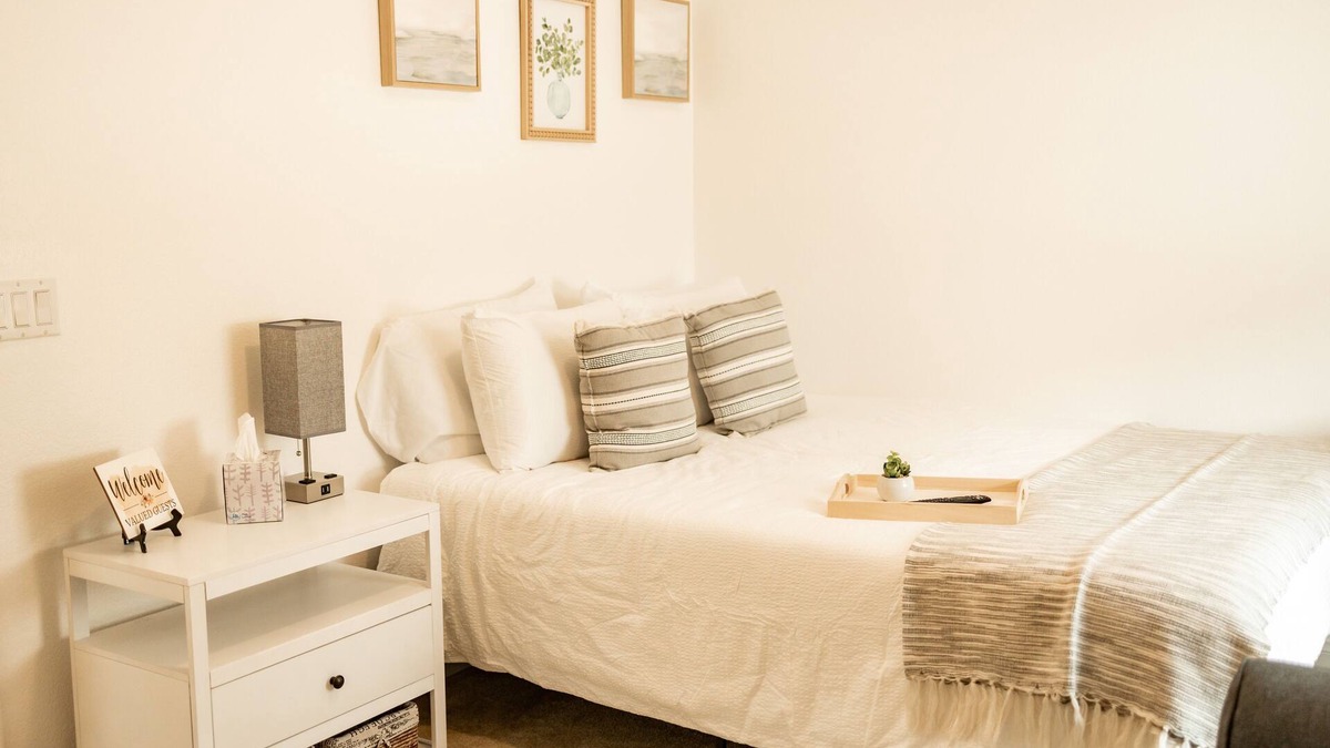 Colton Apartment | Private Studio Near Downtown/UCR/LLU/CBU/Hospitals/Shopping/YAAMAVA Casino/NOS