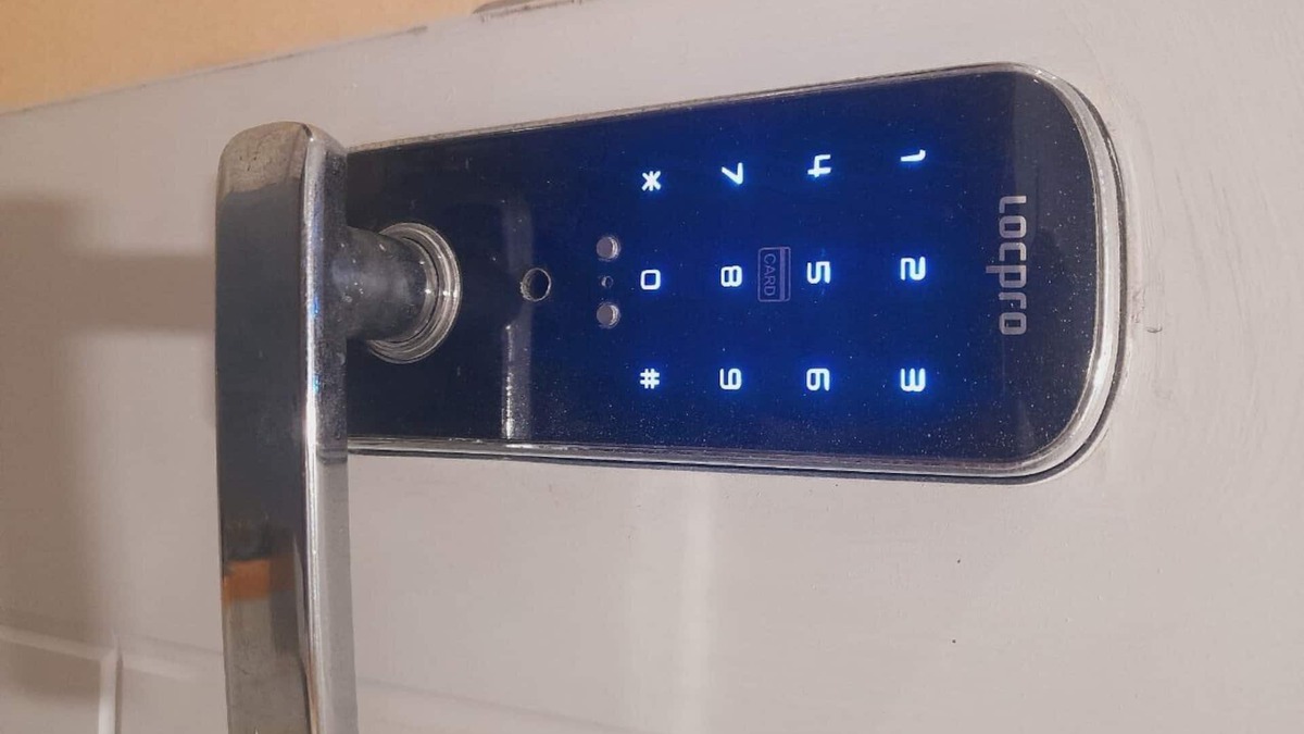 Tuol Kouk Condo | Private Studio on the 5th floor- UK Condo 313