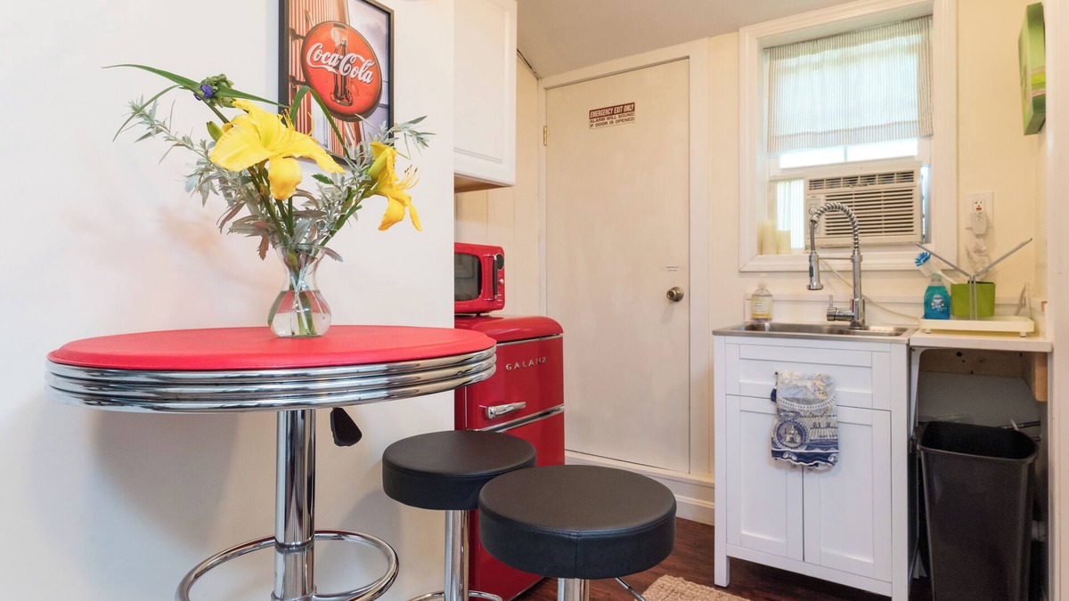 Carlisle House | ✨Private Studio w/Loft Center Historic Carlisle✨