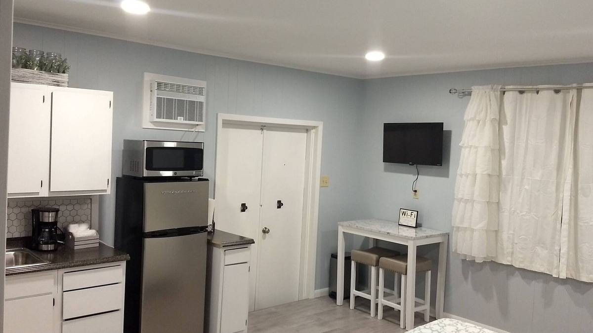 Lufkin Apartment | Private studio with designated entrance