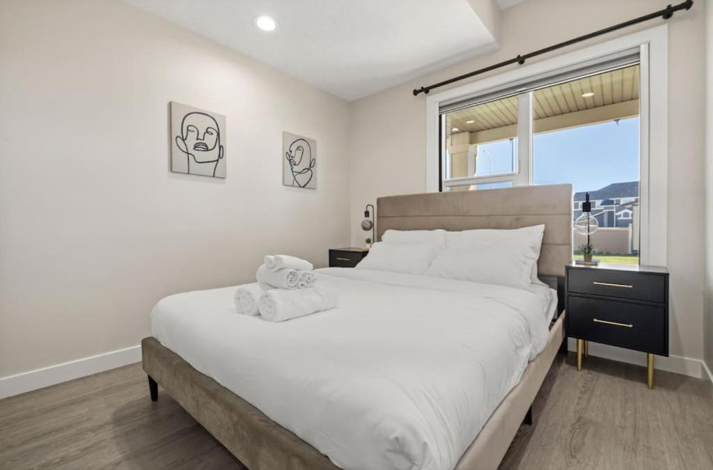 Sage Hill Apartment | Private Suite with Queen Bed, Queen Sofa Bed, Netflix, Patio, Sleeps 4