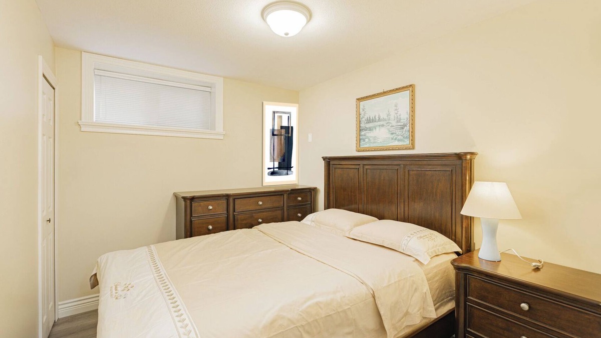 Marpole House | Private Sunny Cozy 1BR Suite
