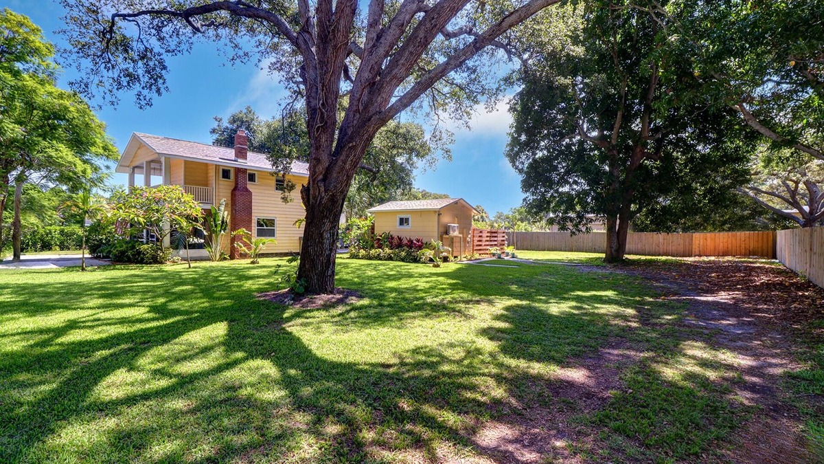 Largo Cottage | Private Surf Shack Less Than 5 Minutes to Indian Rocks BeachnBikes Included!
