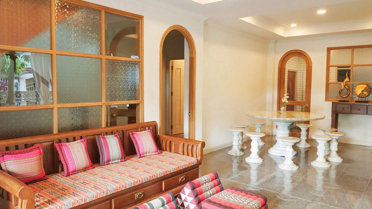 Ayutthaya House | Private garden view house near famous temple