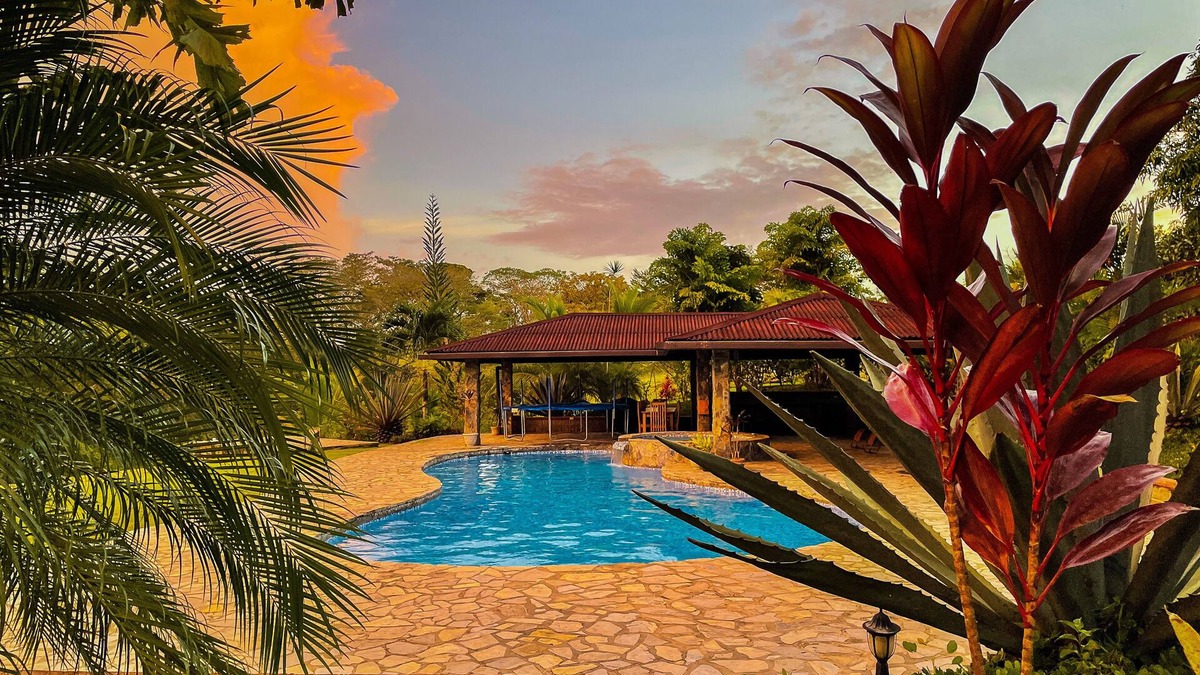 Colon Villa | Private Tropical Paradise on Lake Gatun. Panama Canal.