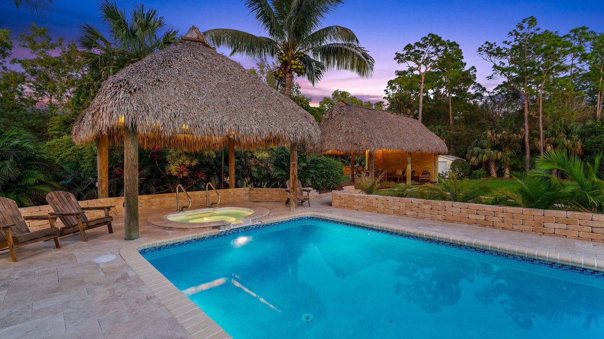 Jupiter Farms House | Private Tropical Ranch House in Jupiter Farms. Pet-Friendly, Pool, Tiki & Spa