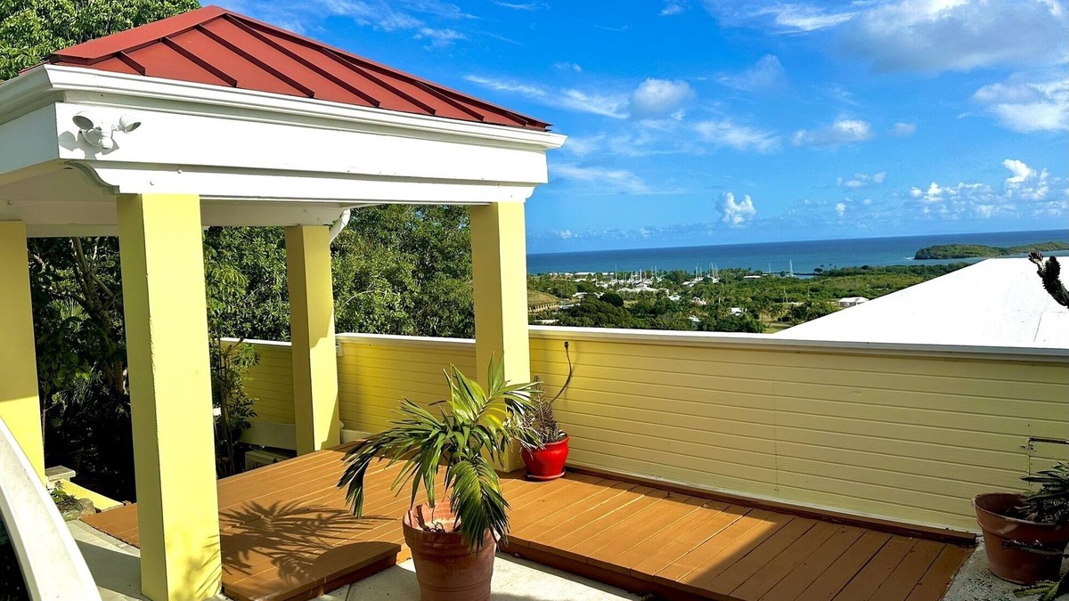 Estate Southgate Cottage | Private Tropical Villa with breathtaking views!