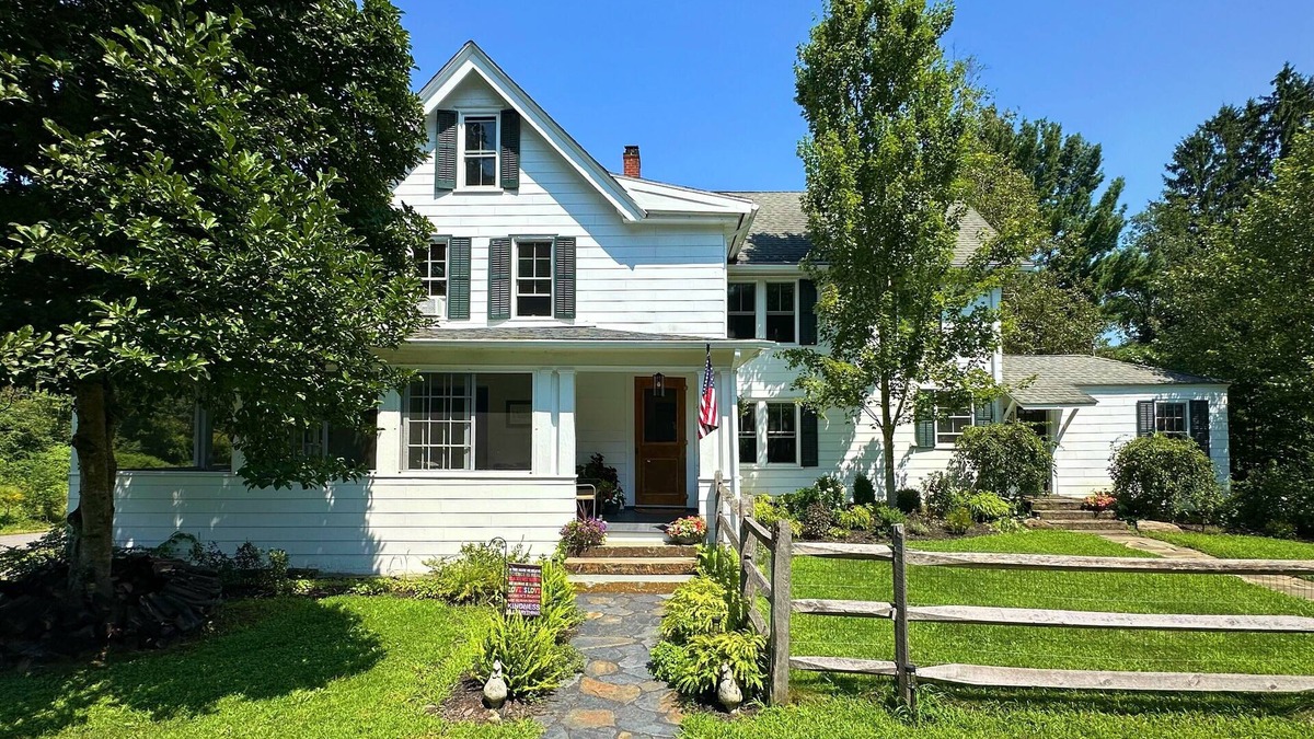 Hillsdale Other | Private Unit in shared 1830 Farmhouse